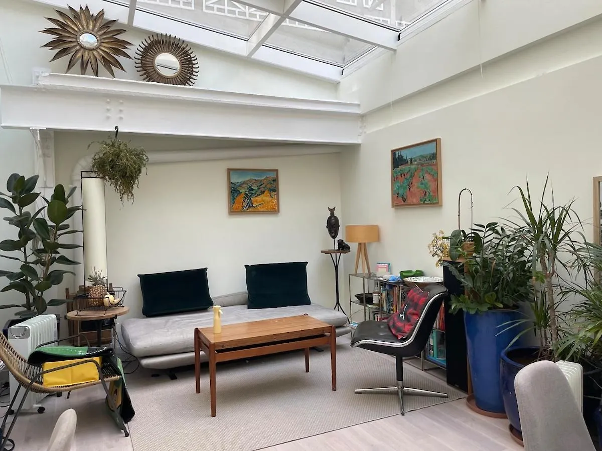 Entire Apartment Jardin Du Luxembourg location
