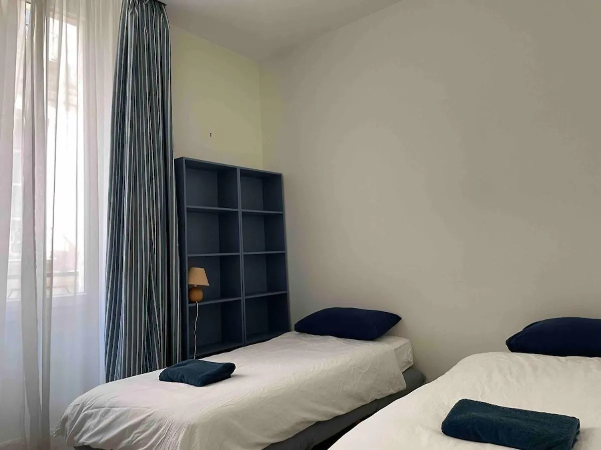 Entire Apartment Jardin Du Luxembourg Paris France
